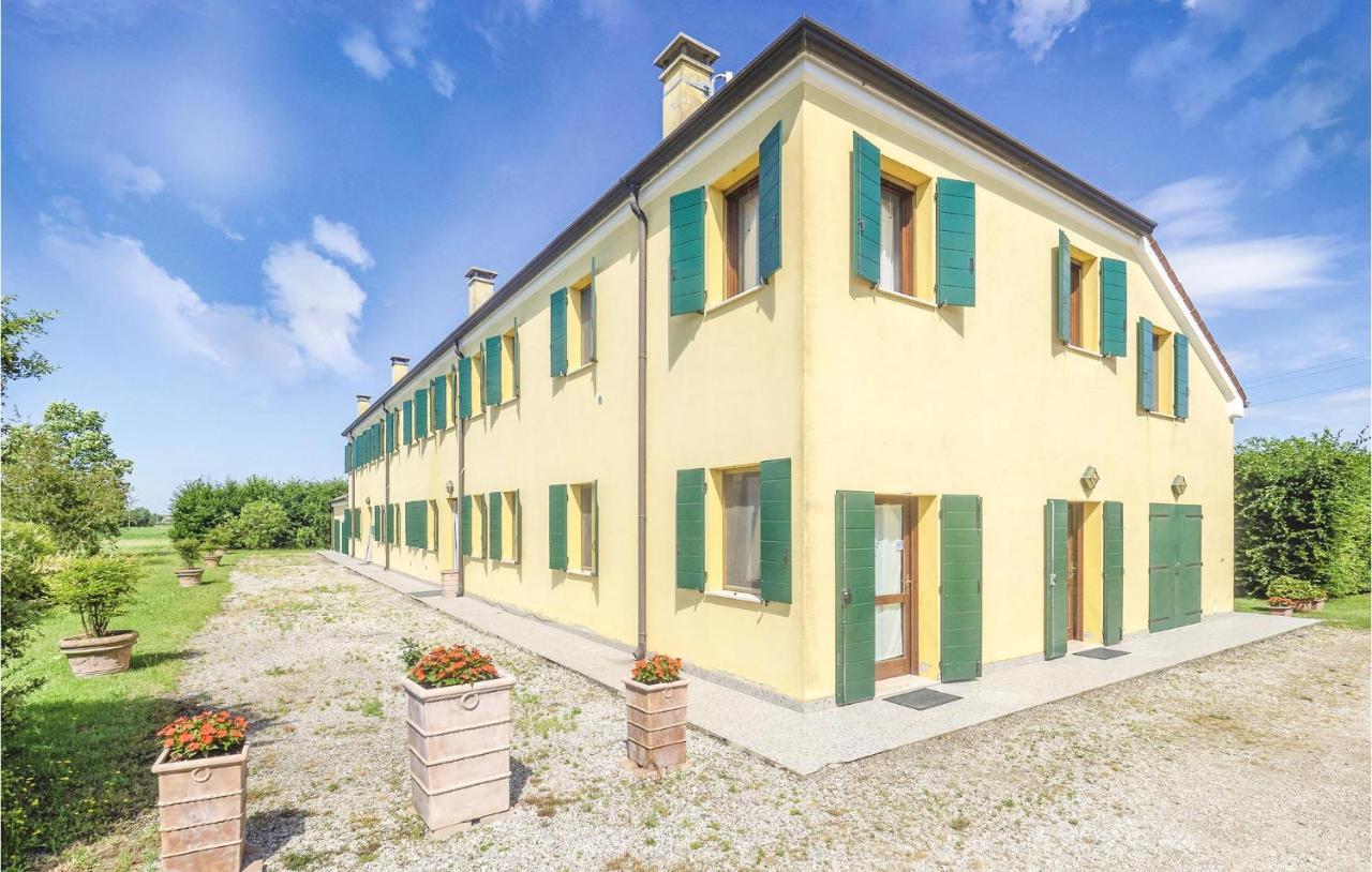 Awesome Home In Ariano Nel Polesine With Kitchen San Basilio المظهر الخارجي الصورة